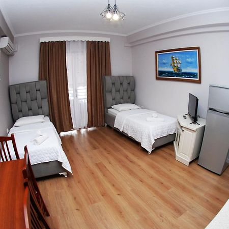 Hotel Vila Alvin & Apartments Saranda Dış mekan fotoğraf