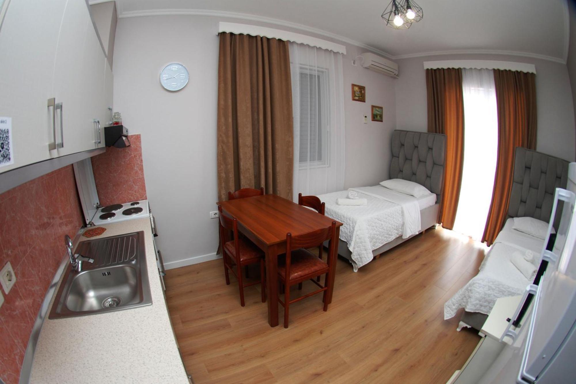 Hotel Vila Alvin & Apartments Saranda Dış mekan fotoğraf