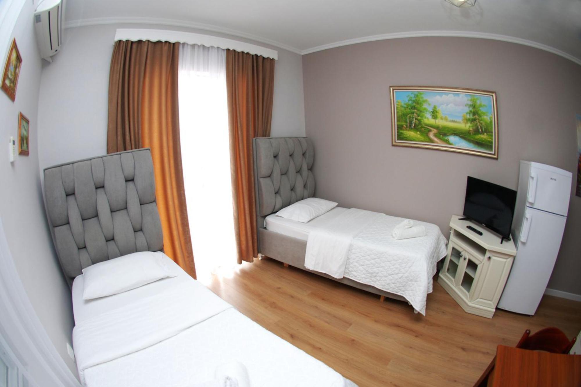 Hotel Vila Alvin & Apartments Saranda Dış mekan fotoğraf