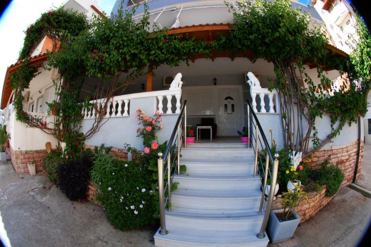 Hotel Vila Alvin & Apartments Saranda Dış mekan fotoğraf