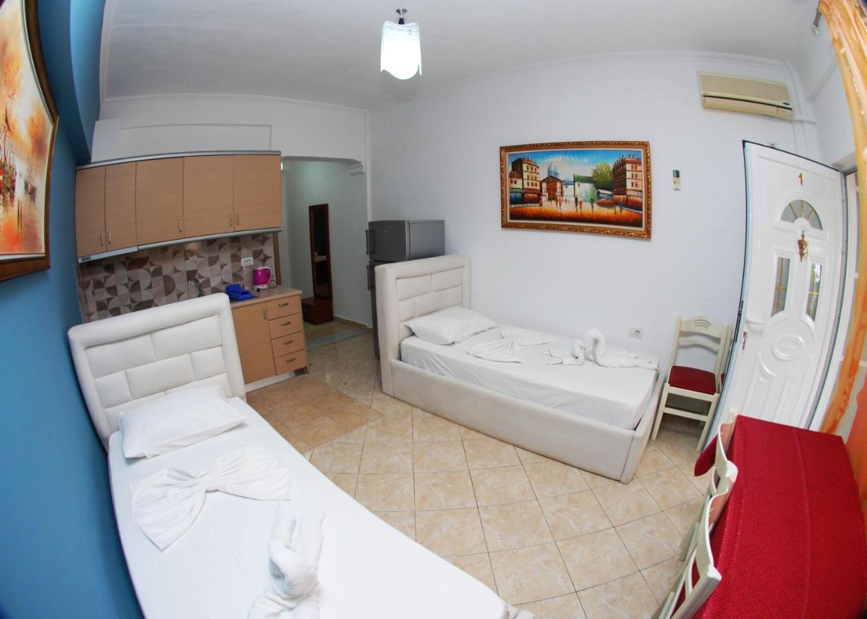 Hotel Vila Alvin & Apartments Saranda Dış mekan fotoğraf